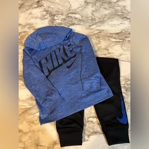 Nike Set size 2T